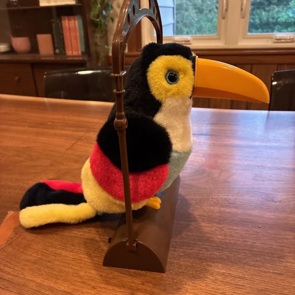 Vintage Cracker Barrel Animated Talking Repeating Parrot Toucan Plush Bird Rare!
